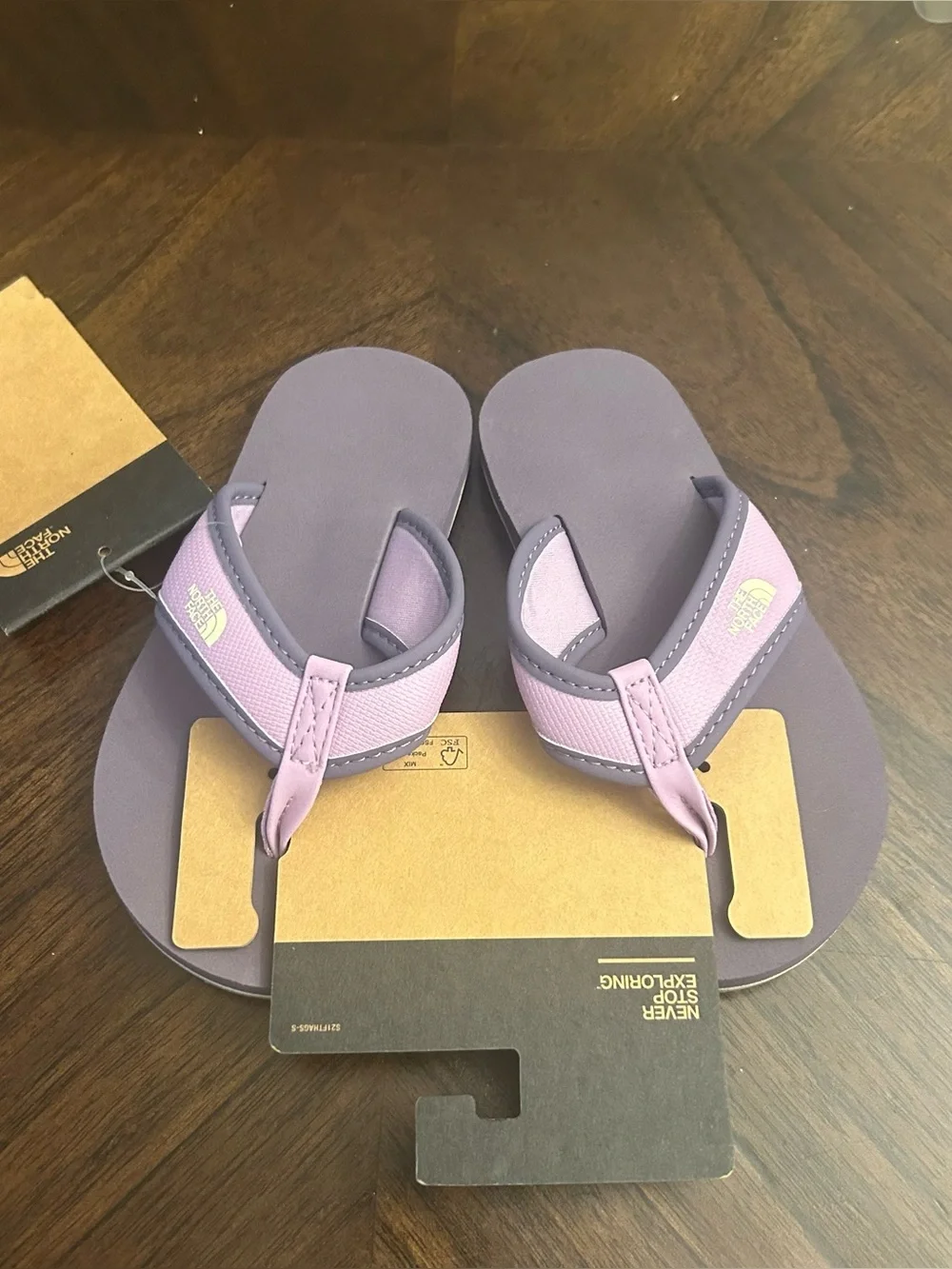 THE NORTH FACE Kids Base Camp Flip Flops, Lunar Slate/Lupine, new size 10